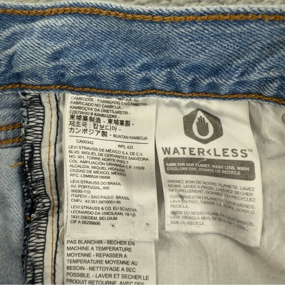 Levi's Jeans Women's Sz 25x25 Ribcage Straight Button Fly Light Blue Flare Denim - Picture 12 of 16